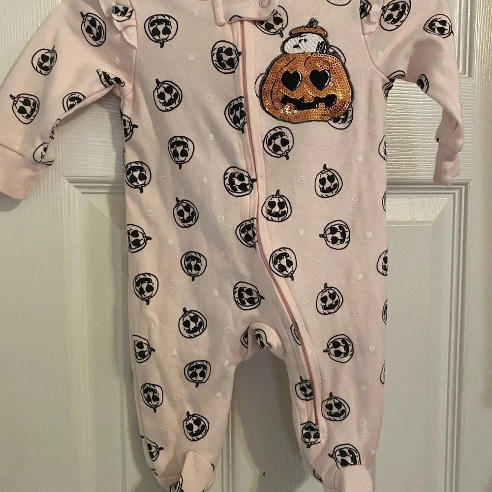 New Peanuts Snoopy Pumpkin Sleeper